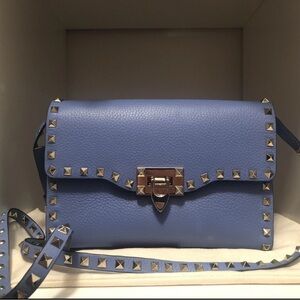 VALENTINO SMALL ROCKSTUD GRAINY CALFSKIN CROSSBODY BAG